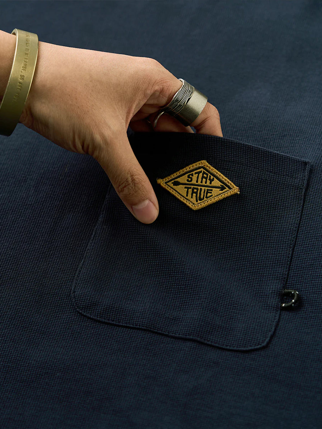 Drawstringo | T-shirt