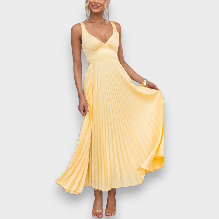 Aby - Maxi vestido amarillo plisado con escote en V