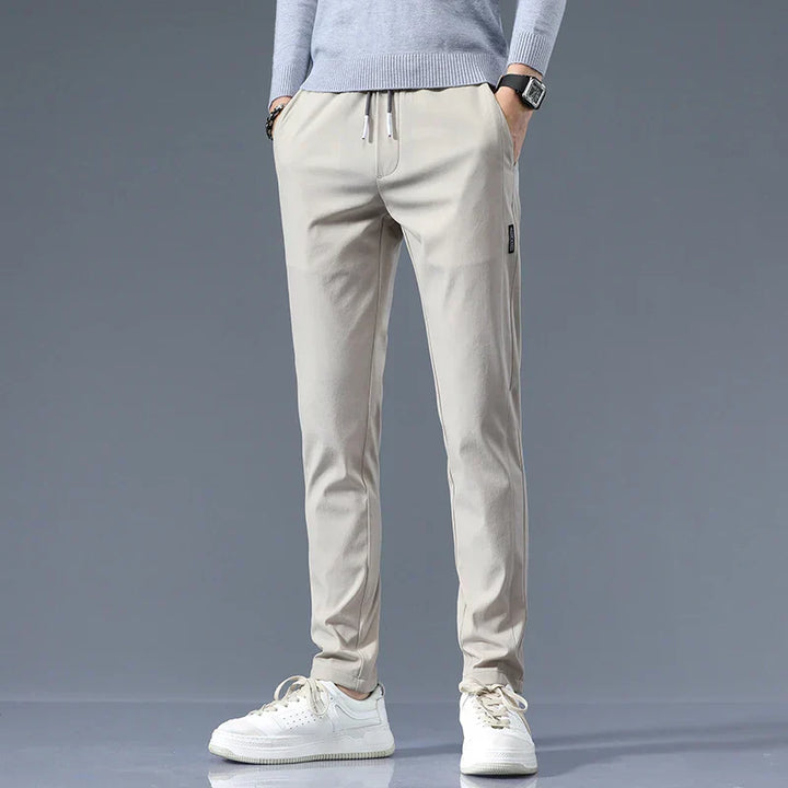 Elegantes pantalones slim fit