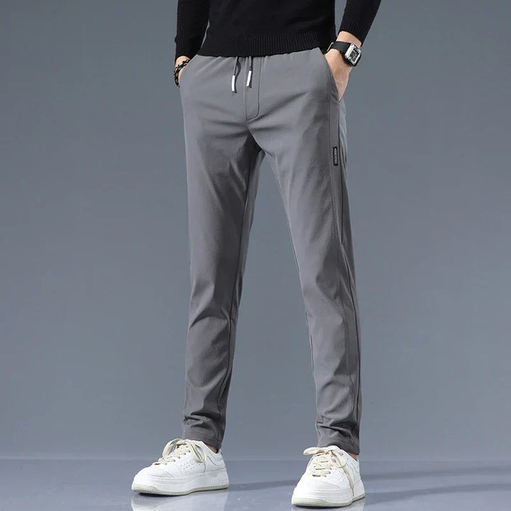 Elegantes pantalones slim fit