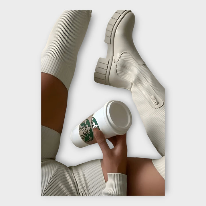 Botas modernas de diseño minimalista